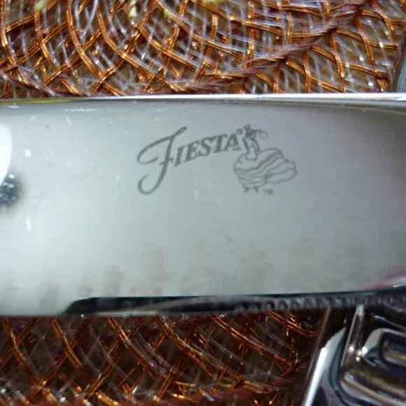 Fiesta Flatware Stainless 16 piece - Picture 4 of 5